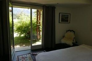 3 bedrooms, iron/ironing board, free WiFi, bed sheets - CONTEMPORARY CHALET IN ARGENTIERE (Chamonix-Mont-Blanc)