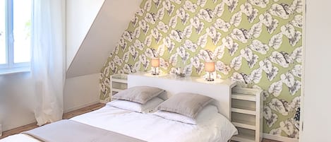 2 bedrooms, iron/ironing board, travel crib, free WiFi