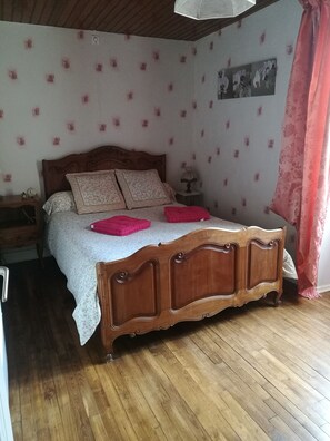 3 Schlafzimmer, Bügeleisen/Bügelbrett, WLAN, Bettwäsche