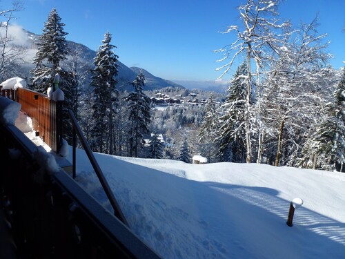 Independent chalet on 2 levels with parking and WIFI classified 3 stars
