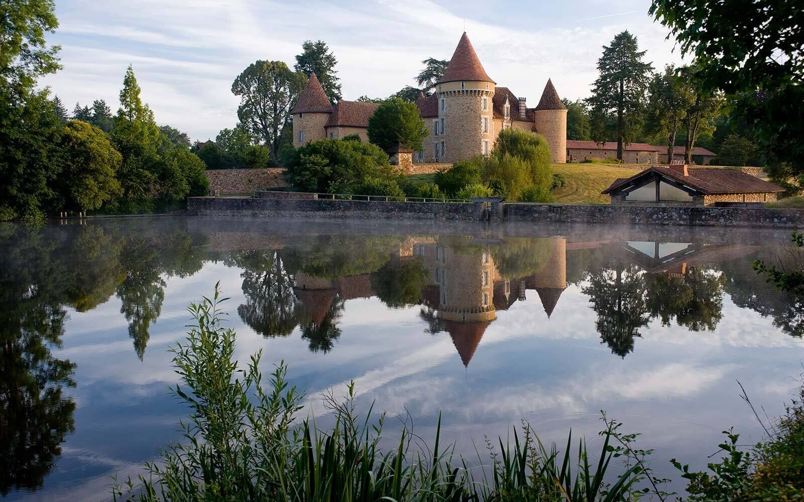 Domaine des Etangs et son restaurant étoilé à proximité du domaine de Thauzac