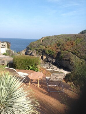 Terrace/patio - Beautiful house at Sea (Sauzon) (Sauzon)