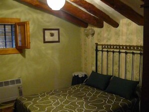 2 slaapkamers, reisbedje, wifi, beddengoed