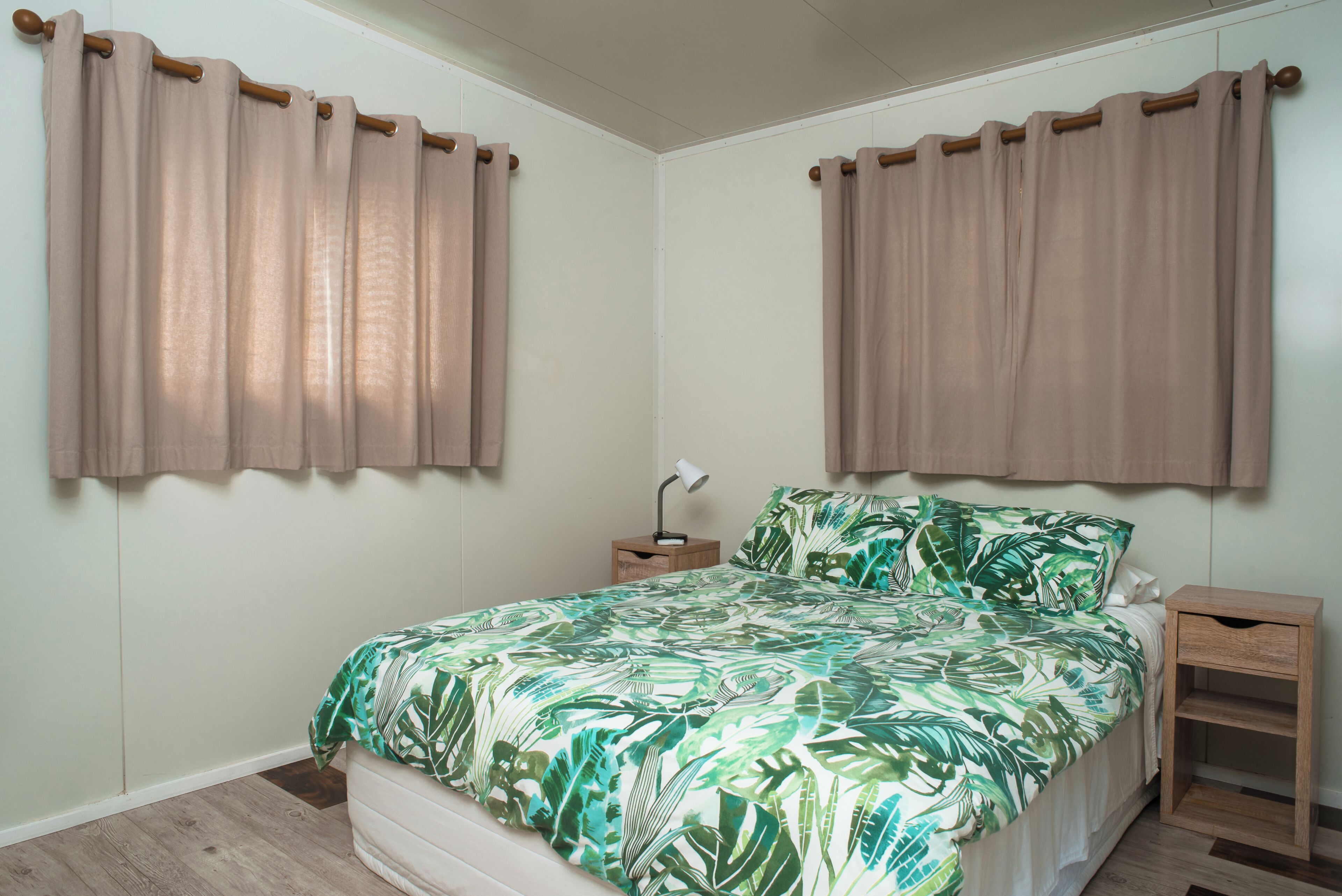 1 chambre, literie de qualité supérieure, fer et planche à repasser