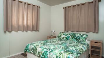 1 chambre, literie de qualité supérieure, fer et planche à repasser