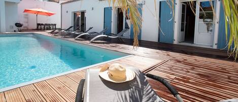 Outdoor pool, a heated pool