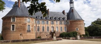 Grande maison dans les bois sur les chemins de Colette & du ChĂąteau de Guedelon<br>