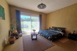 2 bedrooms, iron/ironing board, travel cot, free WiFi - Charming villa in the heart of the hills - Special discount end of September (Donazac)