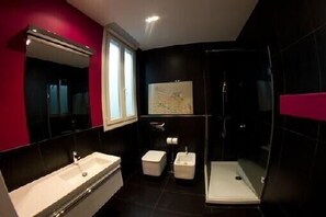 Haartrockner, Toilettenpapier