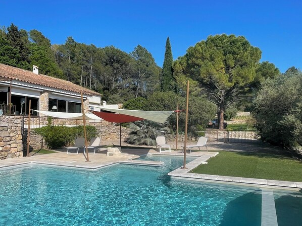 A heated pool - Domaine in Provence, vinyard (Lorgues)