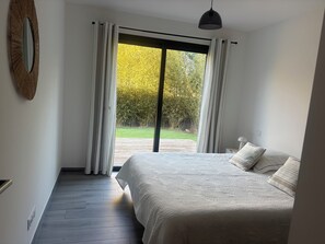 4 habitaciones, tabla de planchar con plancha y wifi gratis 