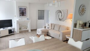 تلفزيون، كُتُب، ستيريو