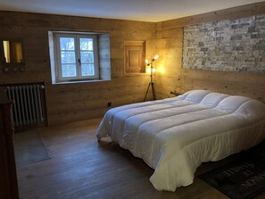 5 Schlafzimmer, Bügeleisen/Bügelbrett, Reisekinderbett, WLAN