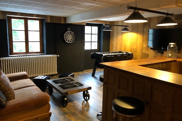 Smart-TV, peis, DVD-spiller og fotballspill