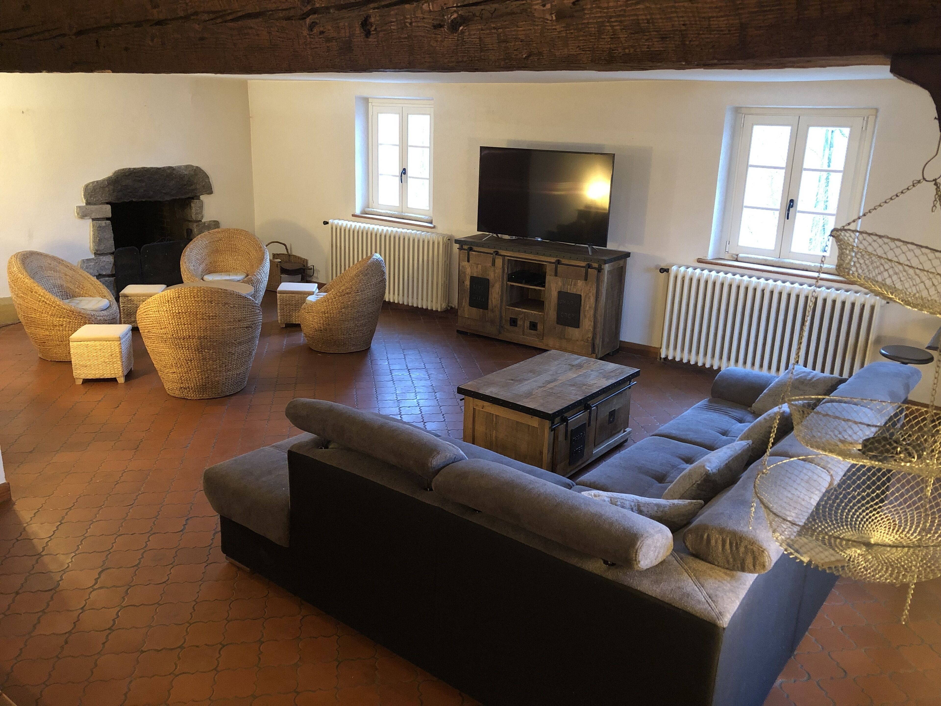 Smart TV, fireplace, DVD player, foosball