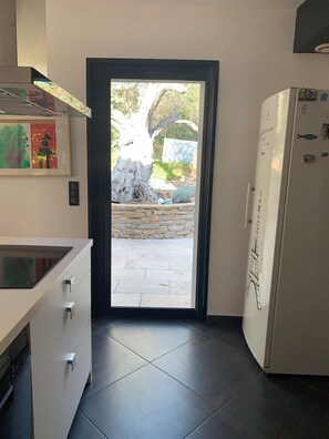 Fridge, microwave, oven, stovetop - JUNE-JULY PROMO OFFER Pretty villa Provencal countryside Recharge your batteries (Sanary-Sur-Mer)