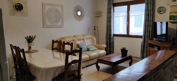 TV, DVD player, music library