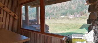 Chalet met uitzicht op het meer voor liefhebbers van rust en natuur