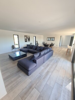 TV, fireplace, video games, DVD player - Spacious cottage with stunning views (Balazuc)