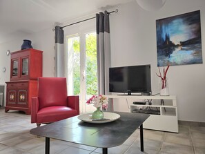 TV