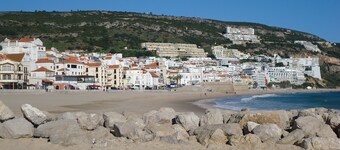 Villa tranquila con piscina privada y calefacción central. 