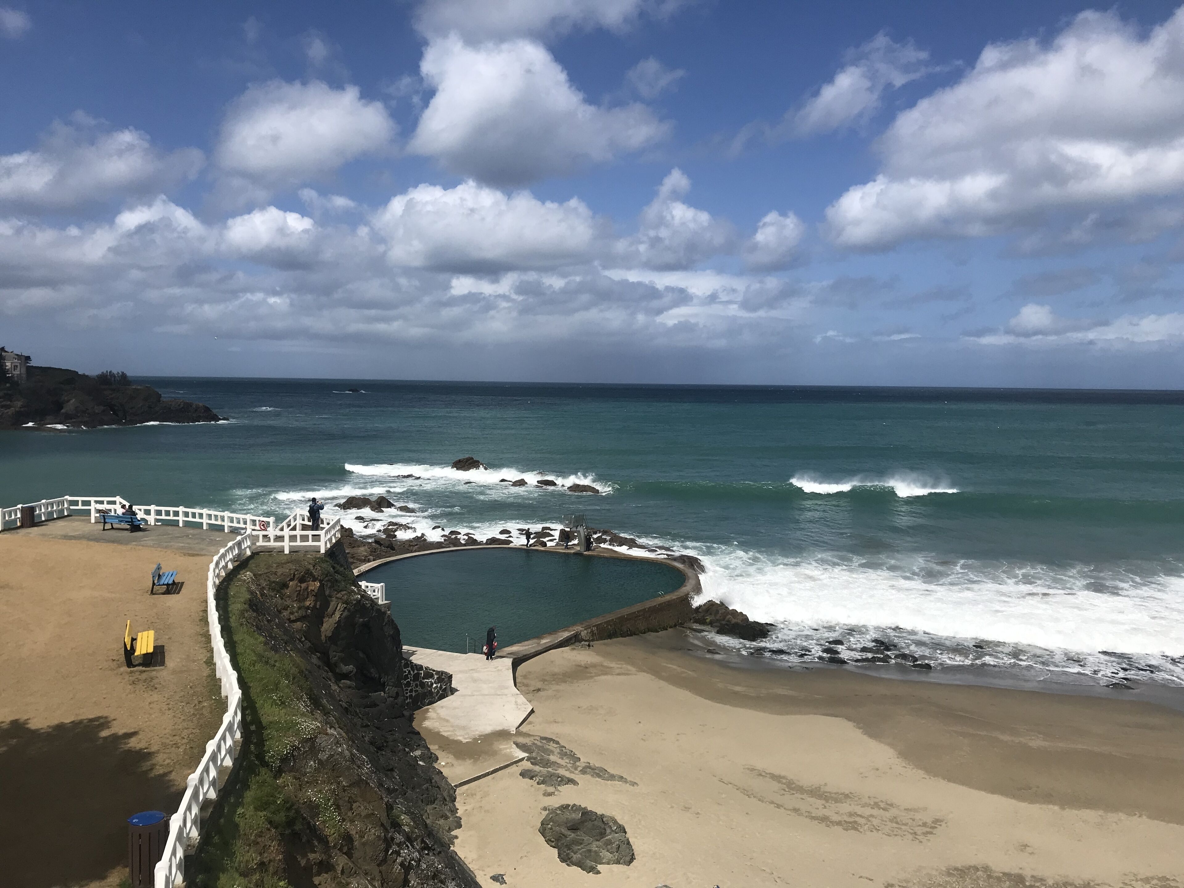 Beach nearby, beach towels