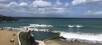 6-person weekly and weekend rental by the sea.