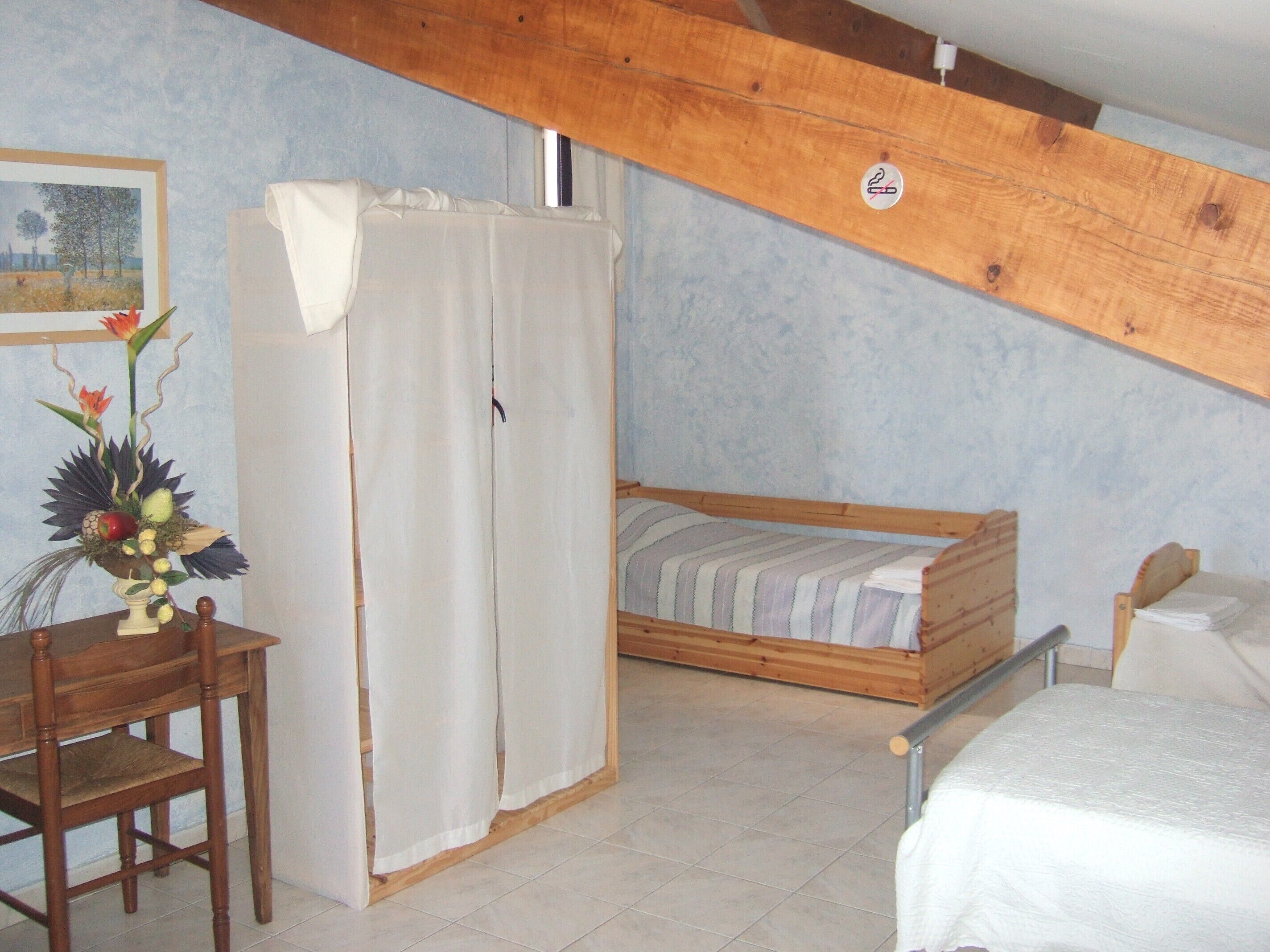 2 chambres, fer et planche à repasser, Wi-Fi gratuit, draps fournis