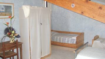 2 quartos, ferros/tĂĄbuas de passar roupa, Wi-Fi de cortesia