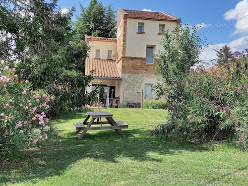 The pigeon house in Figue Haut