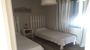 3 bedrooms, iron/ironing board, WiFi