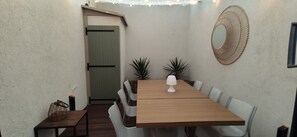 Dining - Villa 1892 ★★★ - Entire house, quiet area, 150 m from port, heart of Le Tréport (Le Tréport)