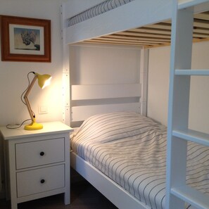 3 chambres, fer et planche Ă repasser, Wi-Fi gratuit, draps fournis