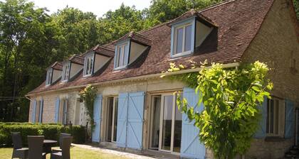 Country house, quiet location, private pool. Country house. Magnificent view.