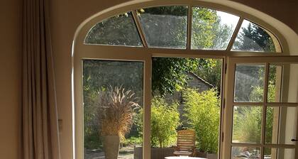 Charming single-storey gîte in a late 19th-century Provencal farmhouse (3*)