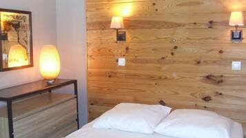 1 chambre, bureau, fer et planche Ă repasser, Wi-Fi gratuit