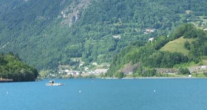 Vaujany , alpes d'huez , ski, vélo ,randonnées , trail chalet 40m2 2/5p ,
