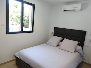 2 soverom, strykejern/-brett, reiseseng for barn og wi-fi (inkludert)