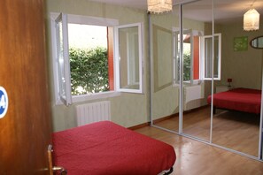 4 Schlafzimmer, Bügeleisen/Bügelbrett, kostenloses WLAN