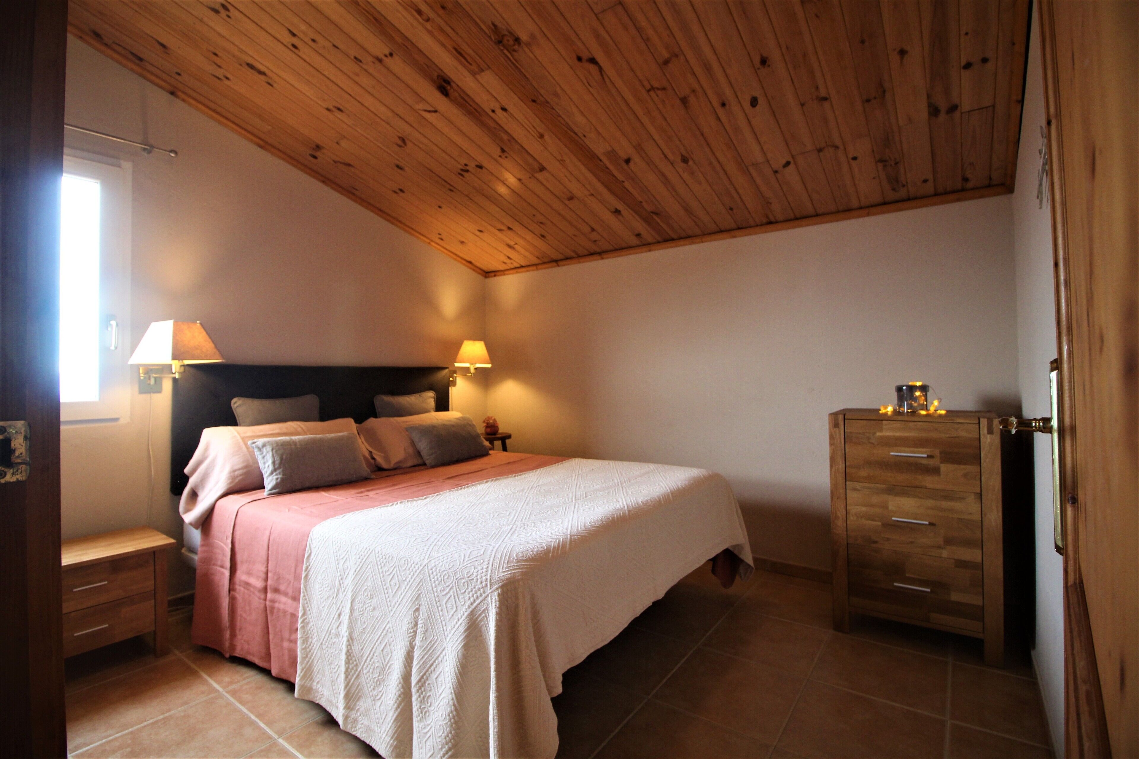 5 slaapkamers, een kluis op de kamer, een strijkplank/strijkijzer