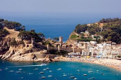 Beautiful vacation villa with magnificent sea and mountain views