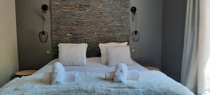 5 bedrooms, iron/ironing board, travel cot, free WiFi