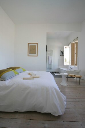 6 Schlafzimmer, Bügeleisen/Bügelbrett, kostenloses WLAN, Bettwäsche