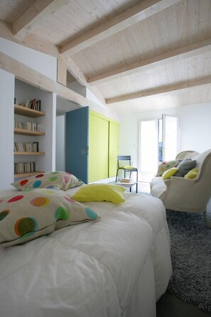 6 habitaciones, tabla de planchar con plancha y wifi gratis 