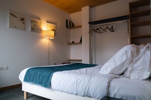 2 chambres, fer et planche à repasser, lit parapluie, Wi-Fi gratuit