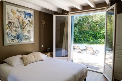 Villa 4 ★- 12 people max- Heated pool, between beach, lake and golf course!