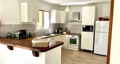 Villa Castellane 3 bedrooms near the city center (900m)