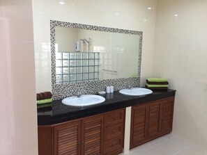 Hair dryer, towels - Villa Private Pool rawai (phuket rawai)