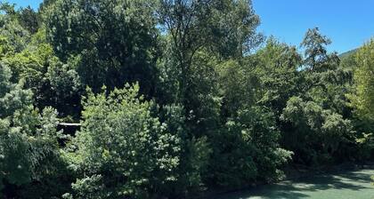 Bergerie provençale, cadre calme, verdoyant, piscine ouverte 30 mai-12 septembre