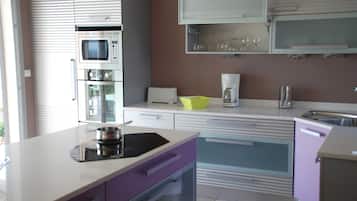 Macchina per tè/caffè, frigorifero, microonde, forno